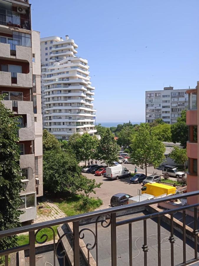 Flora Beach Apartaments Burgas Esterno foto