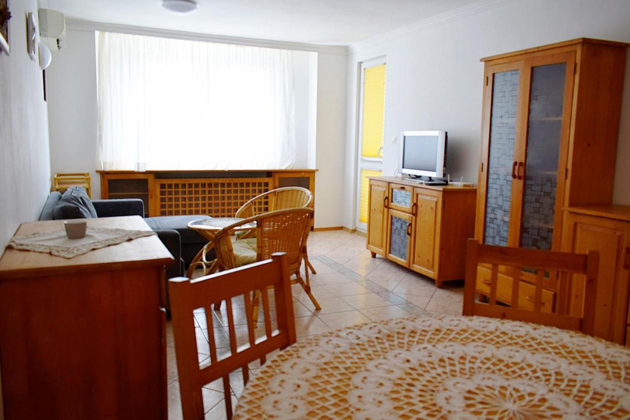 Flora Beach Apartaments Burgas Esterno foto