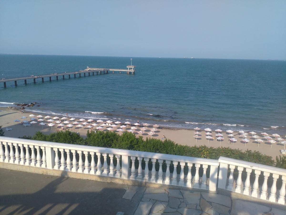 Flora Beach Apartaments Burgas Esterno foto