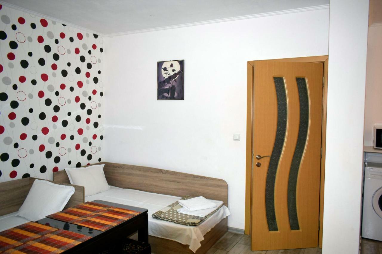 Flora Beach Apartaments Burgas Esterno foto